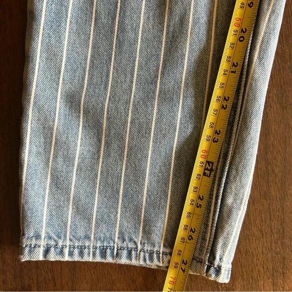 American Eagle Jeans Womens Size 8 Striped Mom Jean Medium Wash Denim High Rise - Picture 13 of 14